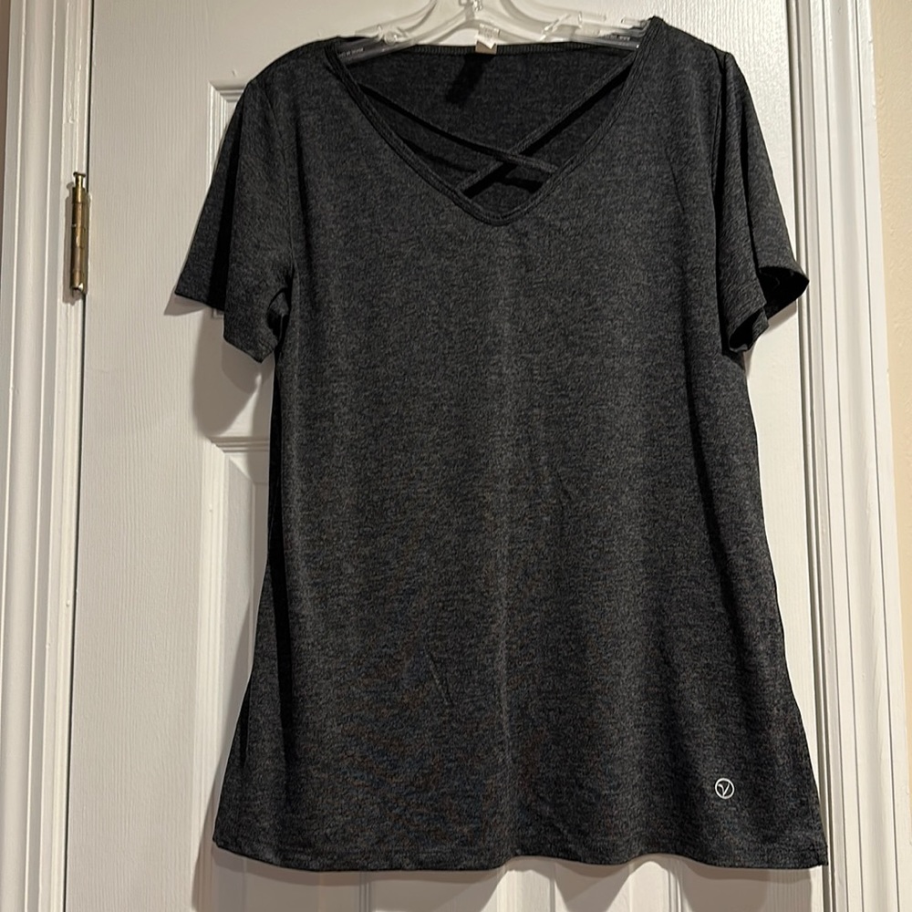 Yogo cris cros feature top.